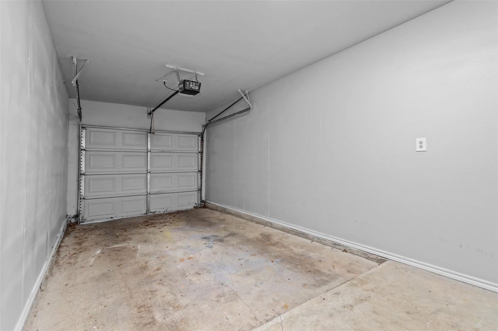 6804 N Capital Of Texas Highway - Photo 14
