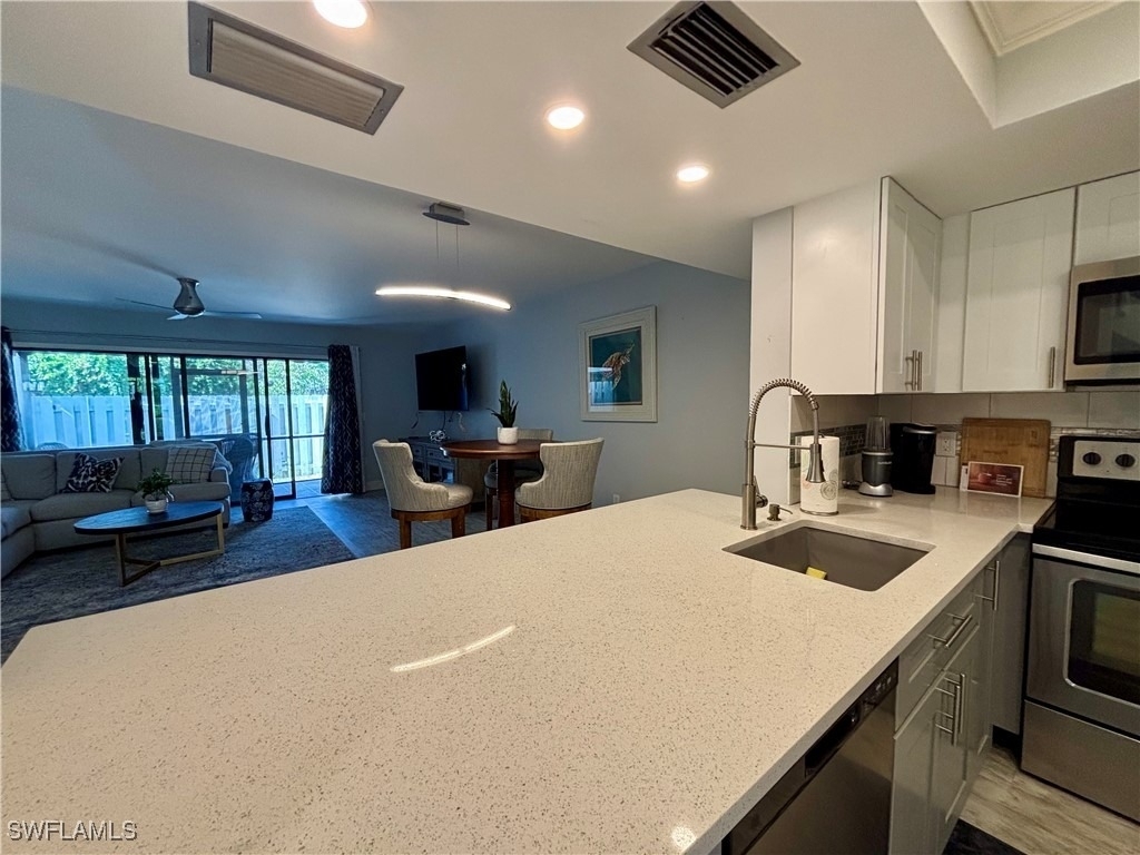 800 Meadowland Drive - Photo 3