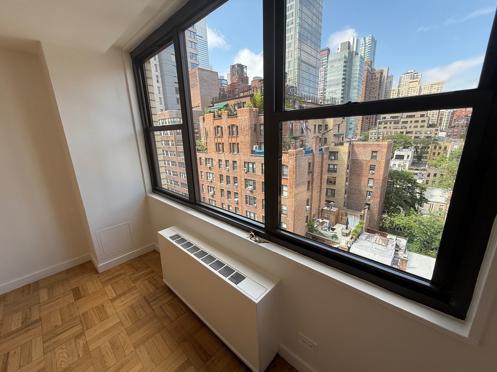  East 49th Street - Photo 2