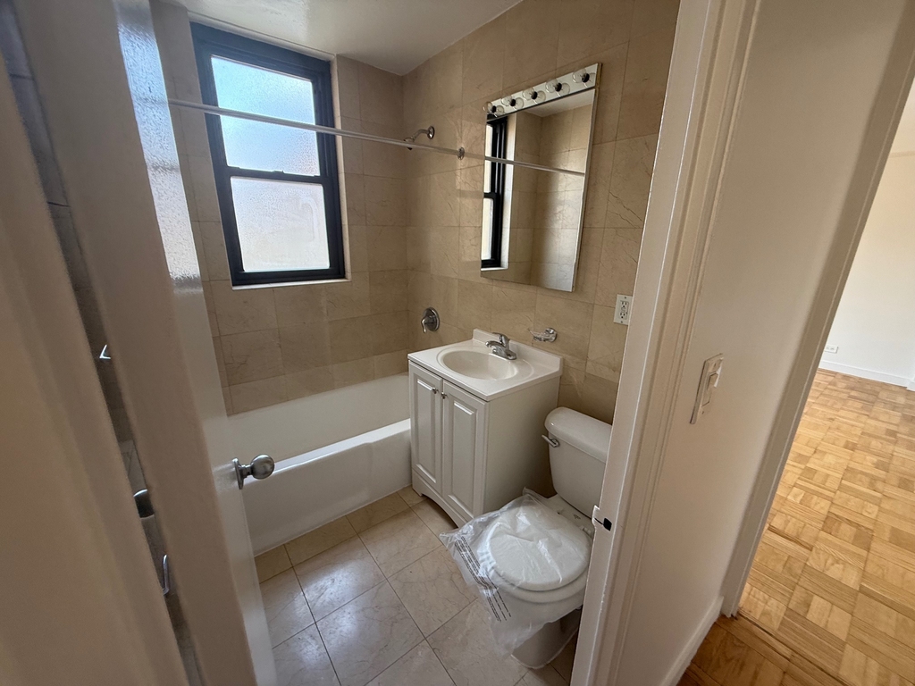  East 49th Street - Photo 8