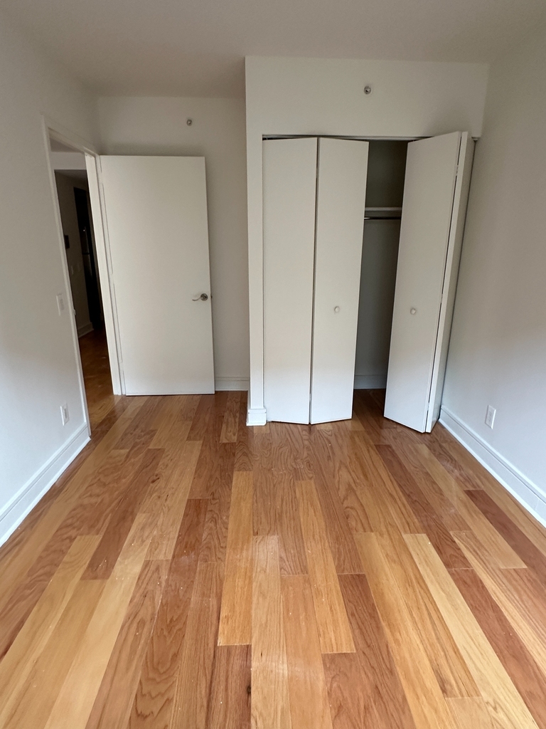 West 96th Street - Photo 6