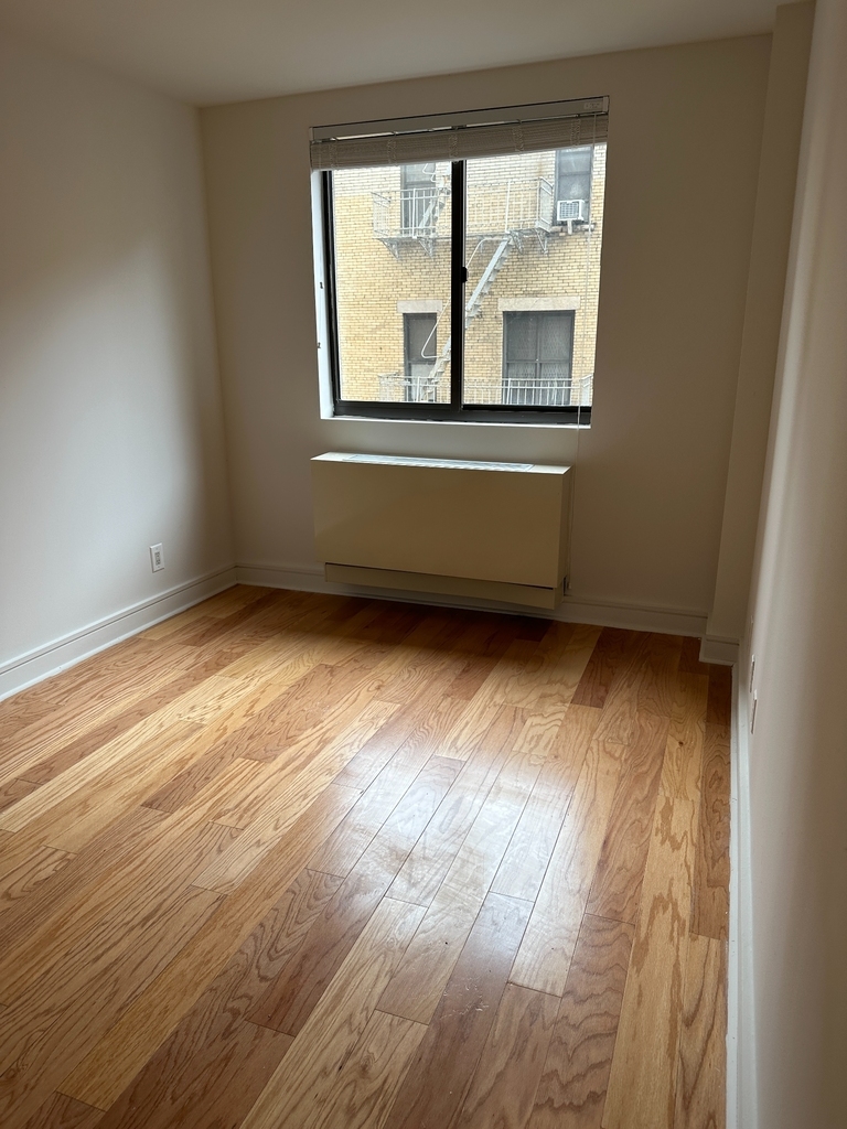 West 96th Street - Photo 5