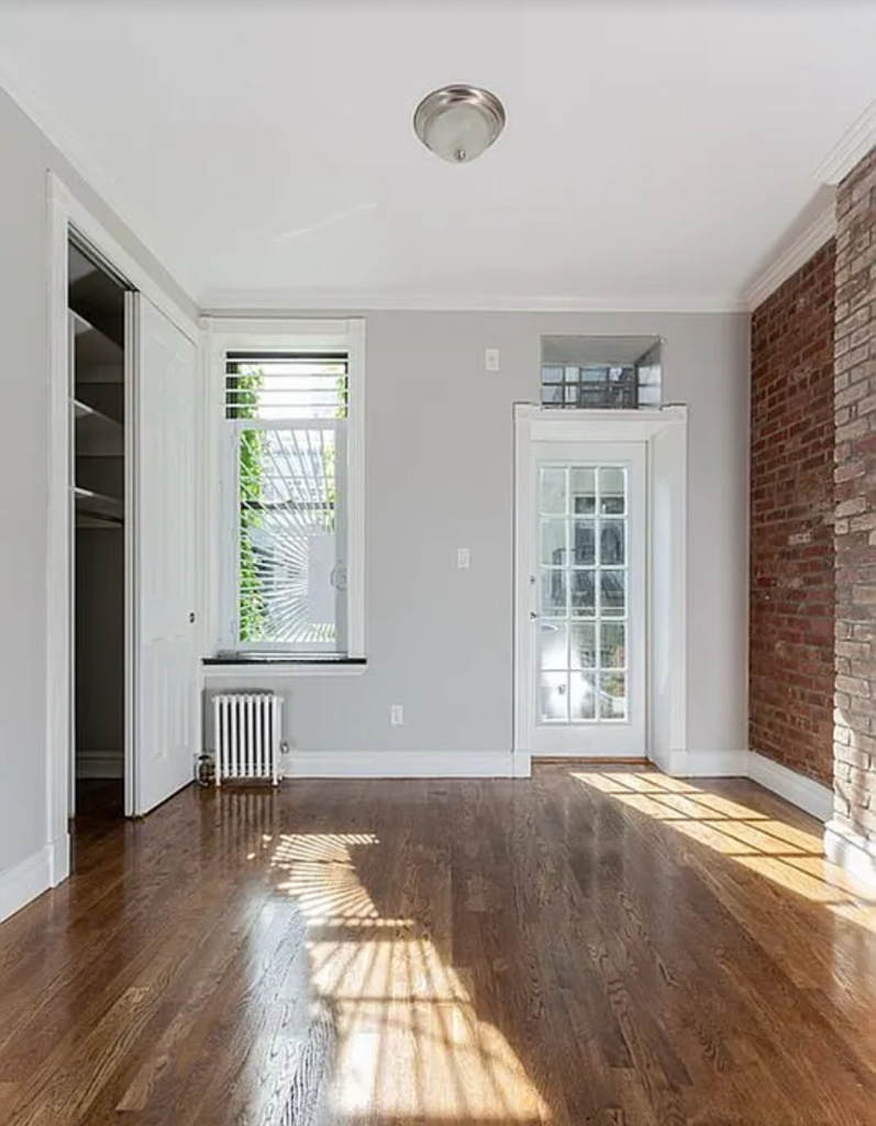 250 Mott Street - Photo 0