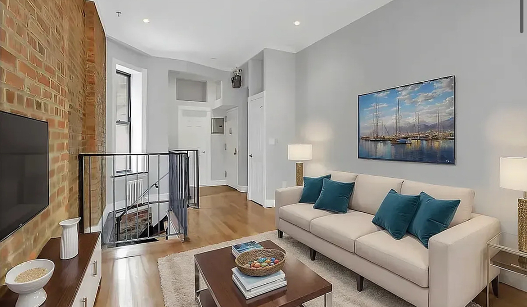 248 Mott Street - Photo 1