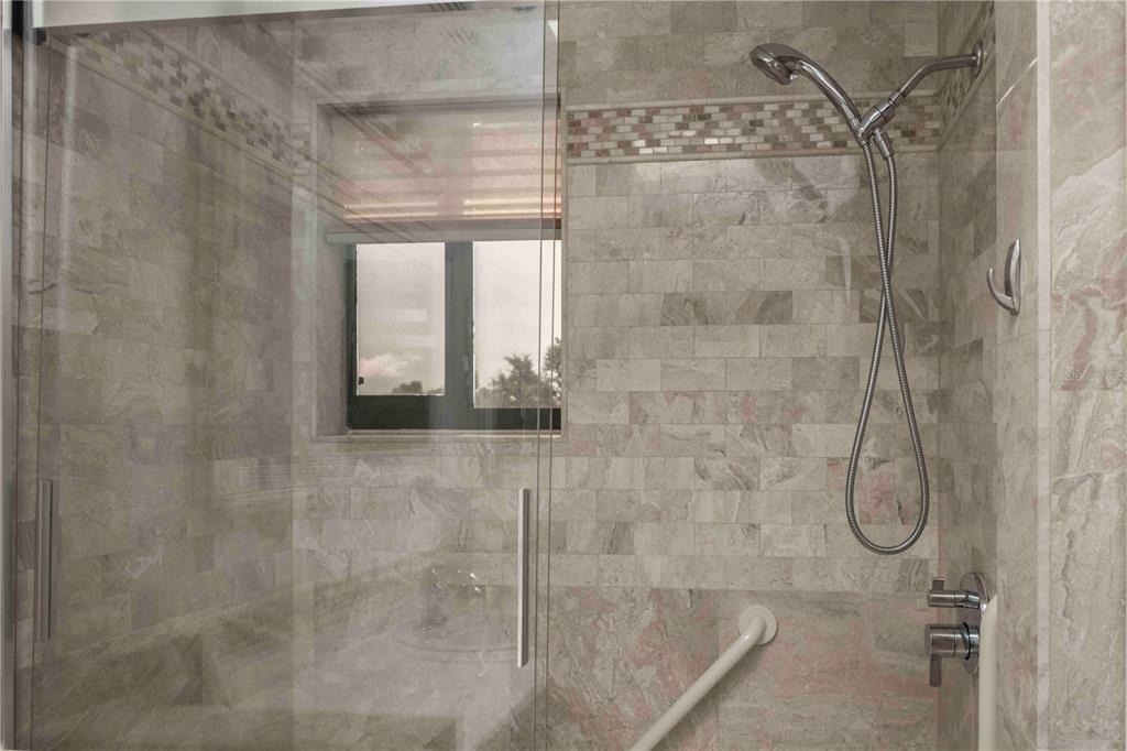 1912 Harbourside Drive - Photo 9