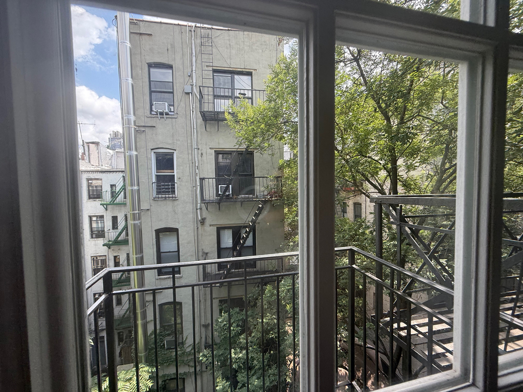 248 Mott Street - Photo 4