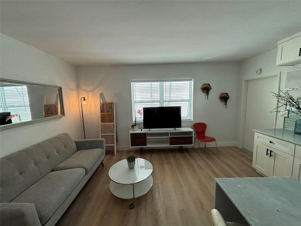 1315 Se 2nd Street - Photo 1