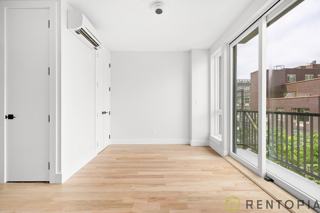 22 Frost Street - Photo 1