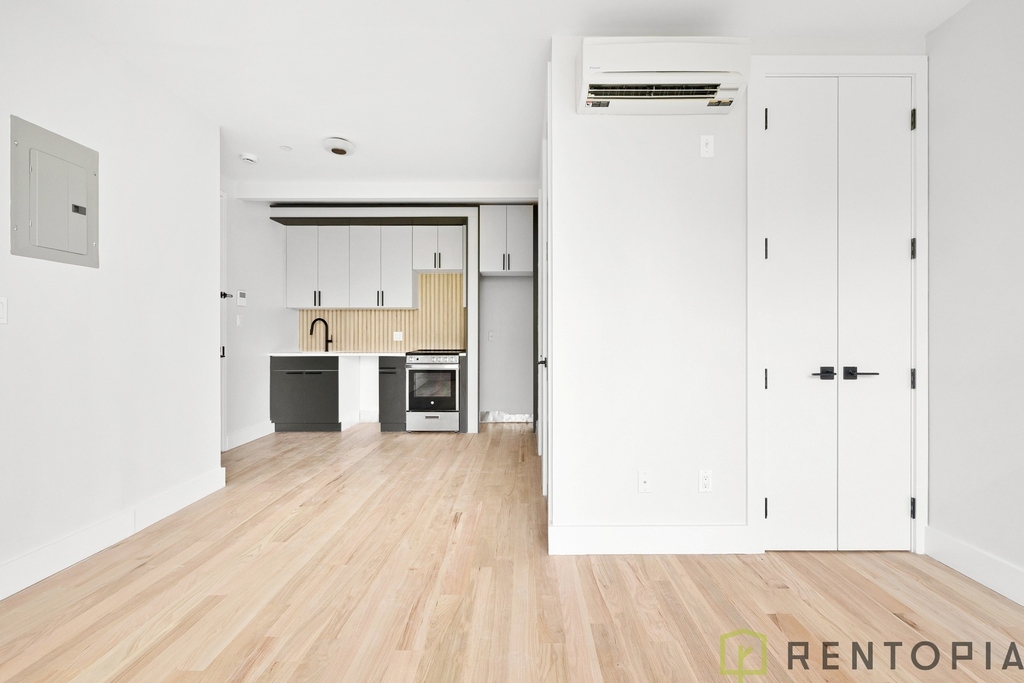 22 Frost Street - Photo 7