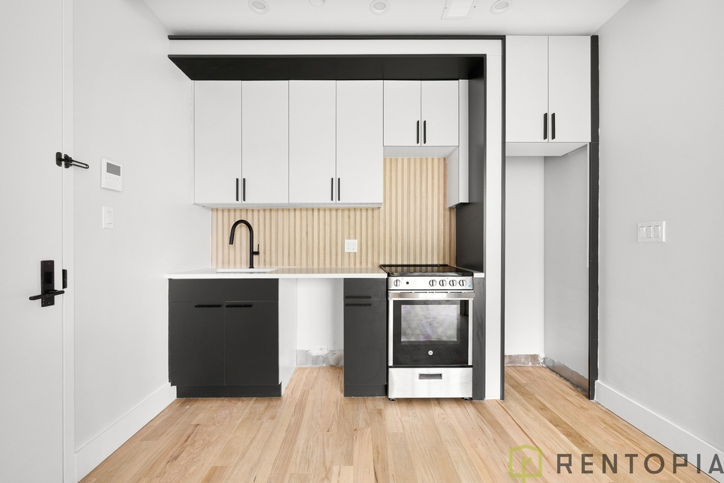 22 Frost Street - Photo 8