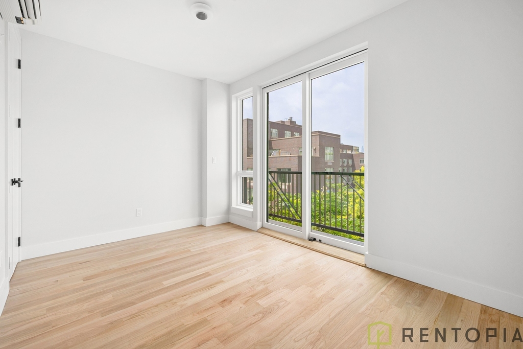 22 Frost Street - Photo 5