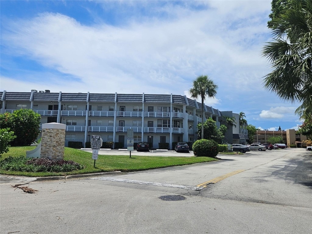 6650 Royal Palm Boulevard - Photo 1