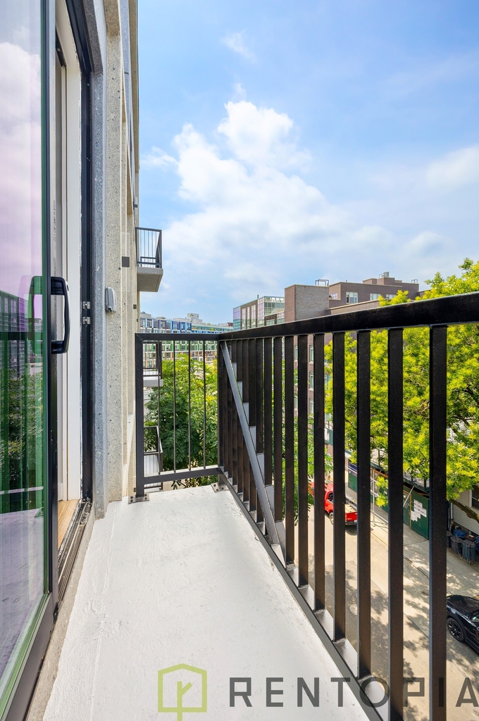 22 Frost Street - Photo 1