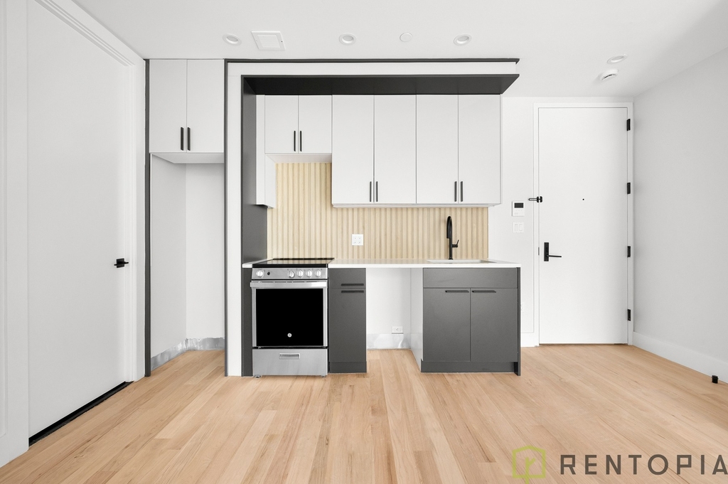 22 Frost Street - Photo 2