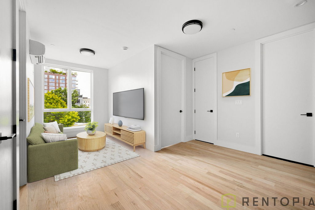 22 Frost Street - Photo 0