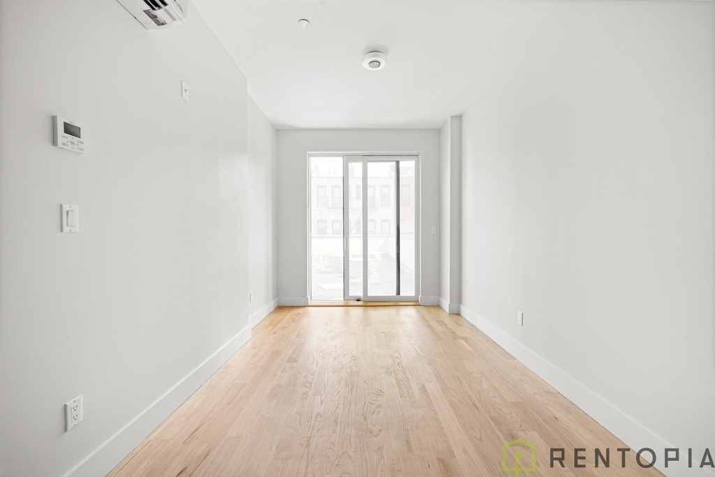 22 Frost Street - Photo 6