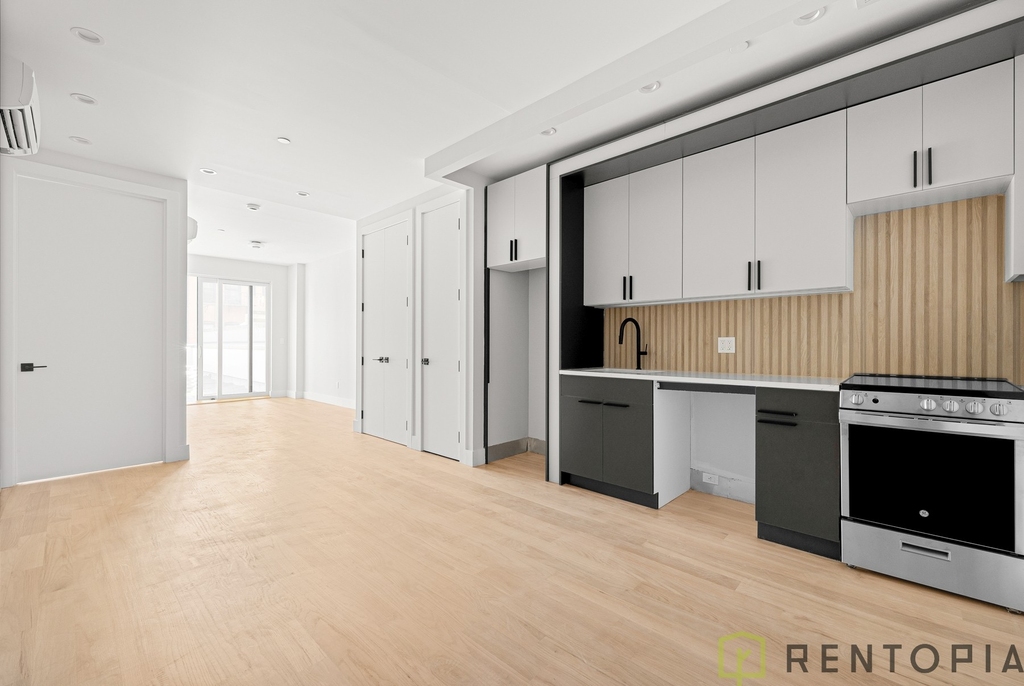 22 Frost Street - Photo 2