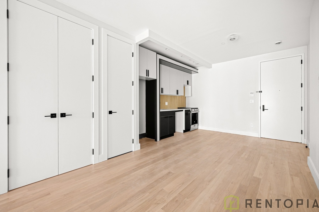 22 Frost Street - Photo 9