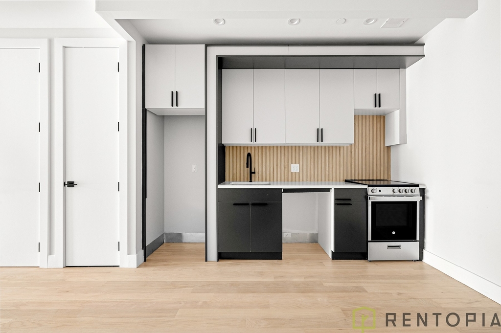 22 Frost Street - Photo 12