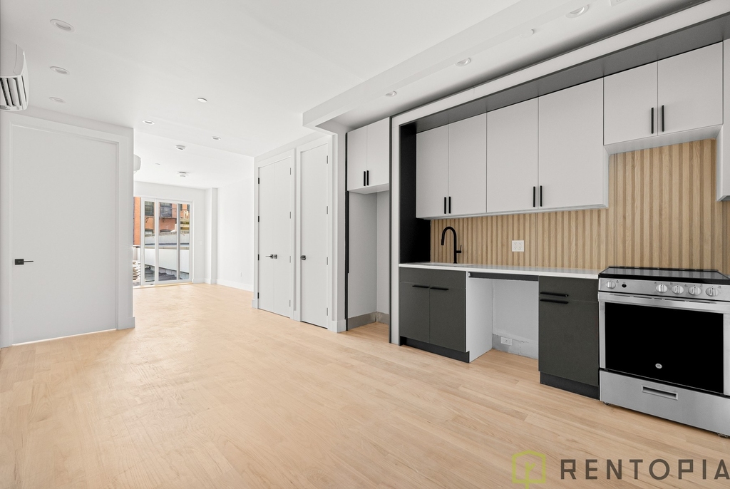 22 Frost Street - Photo 0