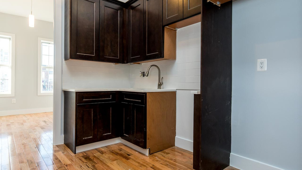 179 Stanhope Street - Photo 13