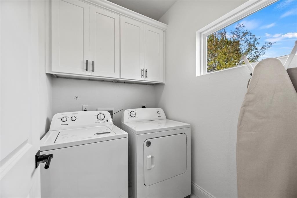 8636 Scott Street - Photo 9