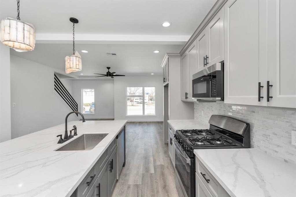 8636 Scott Street - Photo 4