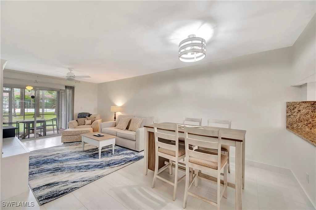 1925 Courtyard Way - Photo 4