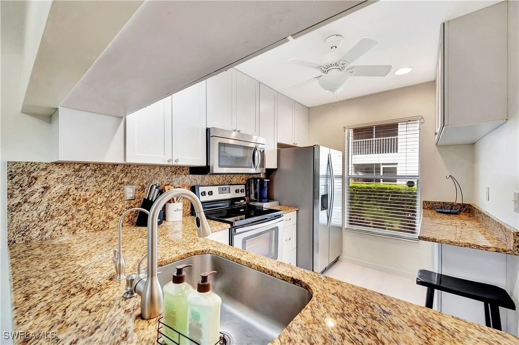 1925 Courtyard Way - Photo 15