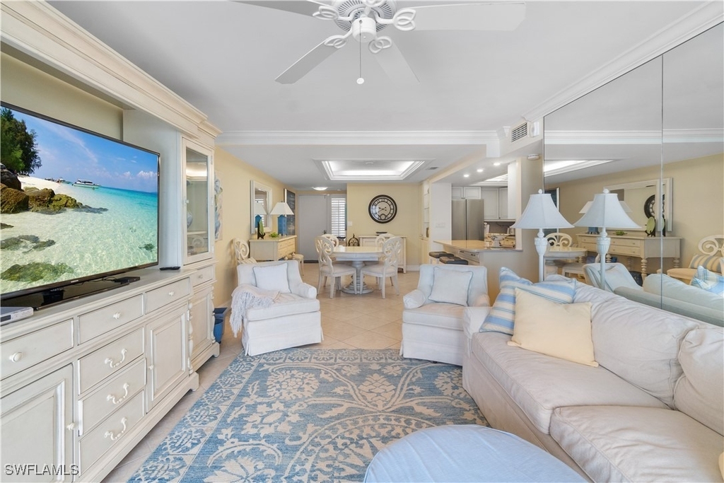 3443 Gulf Shore Boulevard N - Photo 2