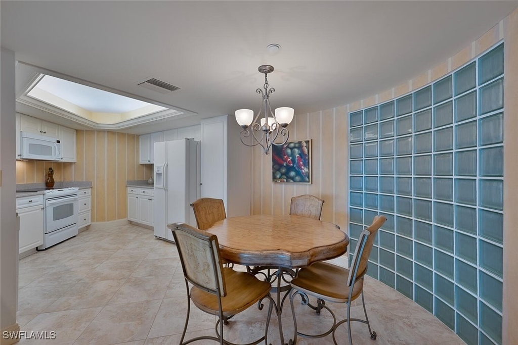 4751 Gulf Shore Boulevard N - Photo 8