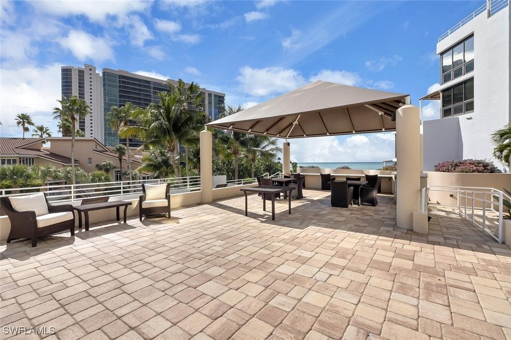 4751 Gulf Shore Boulevard N - Photo 15