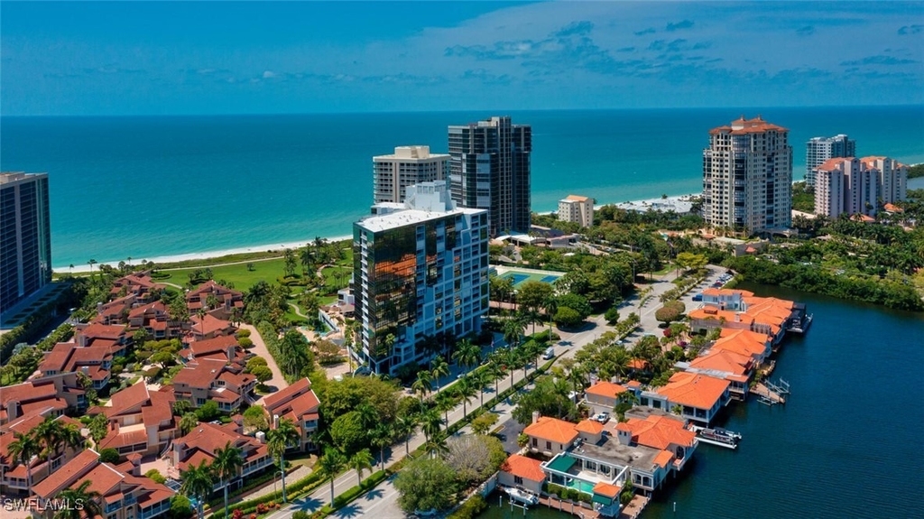4751 Gulf Shore Boulevard N - Photo 12