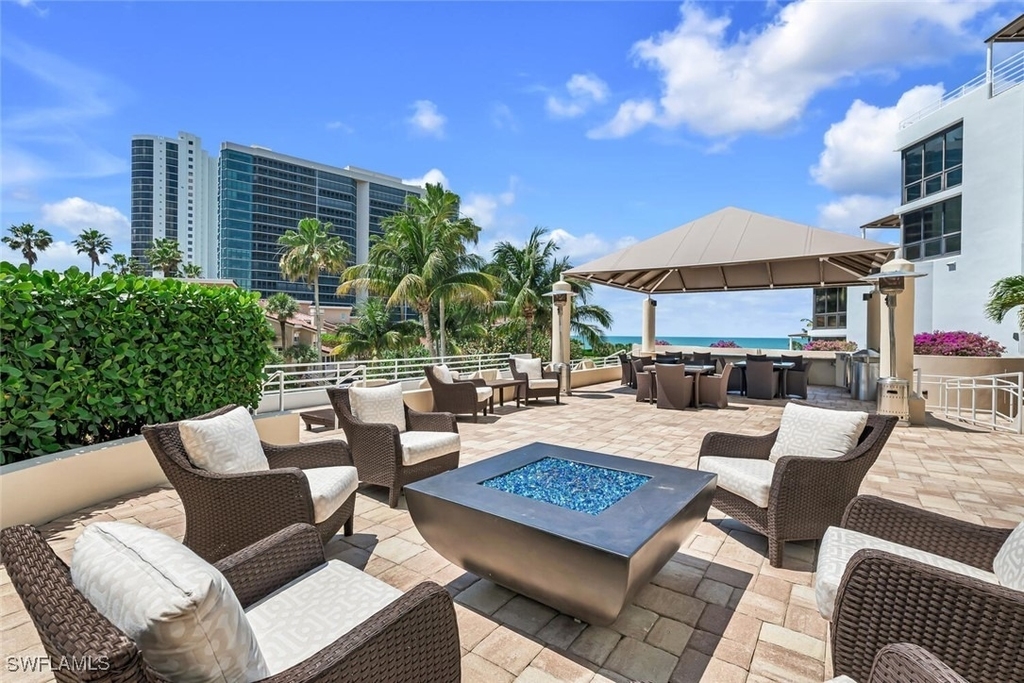 4751 Gulf Shore Boulevard N - Photo 17
