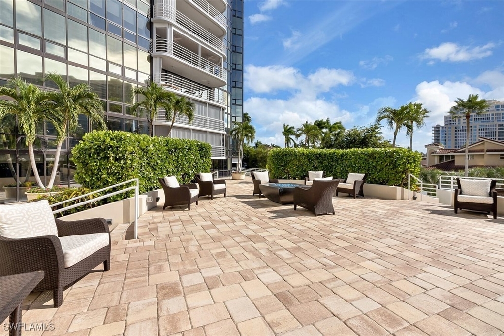 4751 Gulf Shore Boulevard N - Photo 14