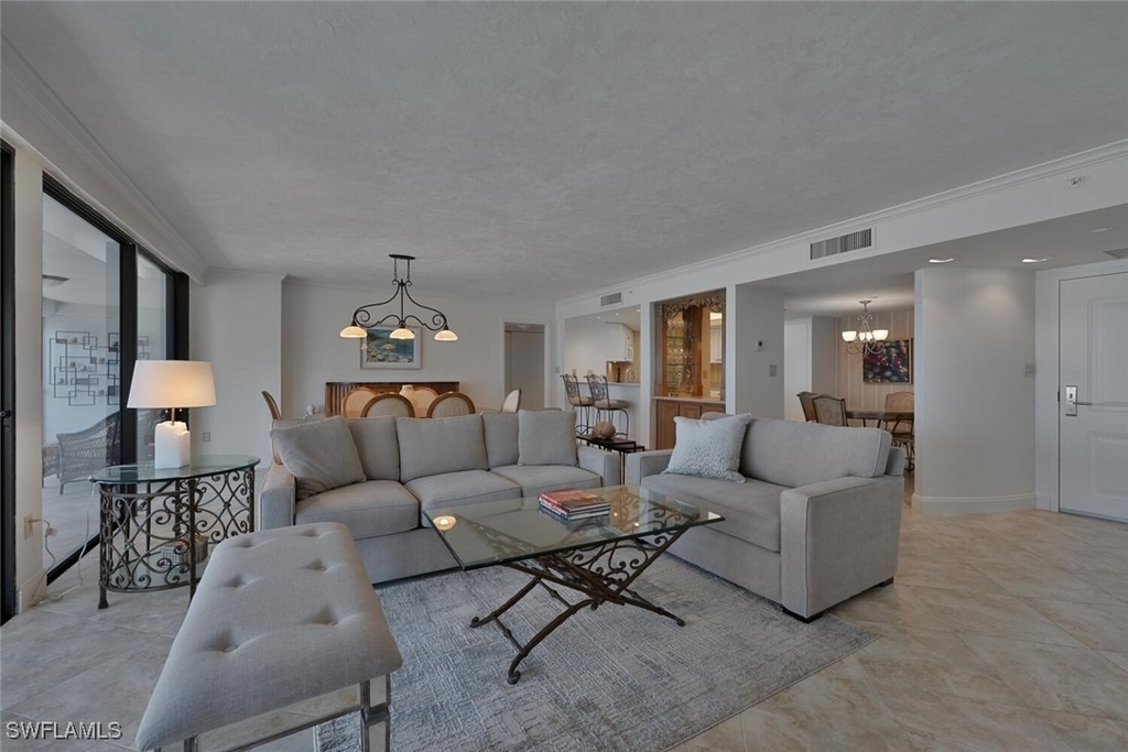 4751 Gulf Shore Boulevard N - Photo 2