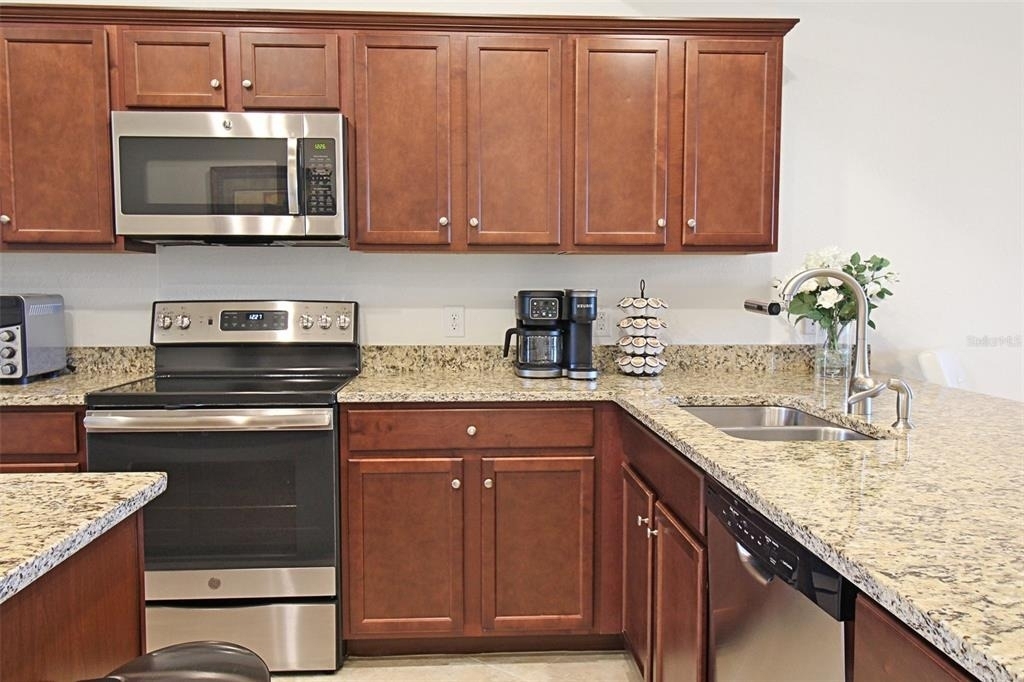 16904 Vardon Terrace - Photo 14