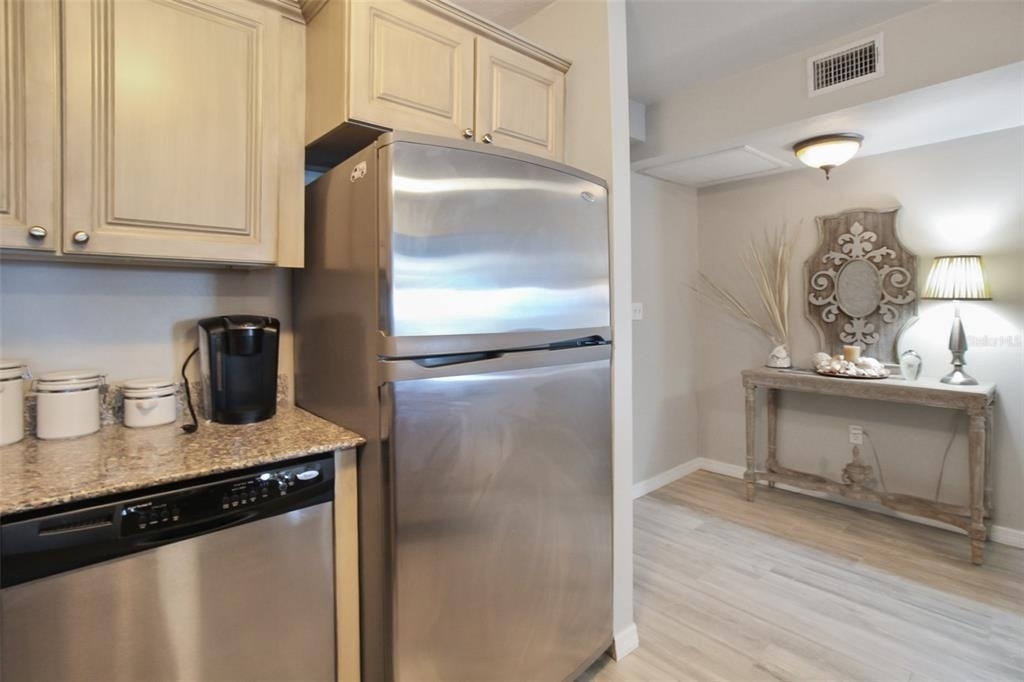 1050 Longboat Club Road - Photo 5
