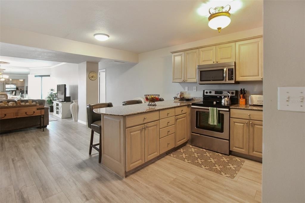 1050 Longboat Club Road - Photo 2