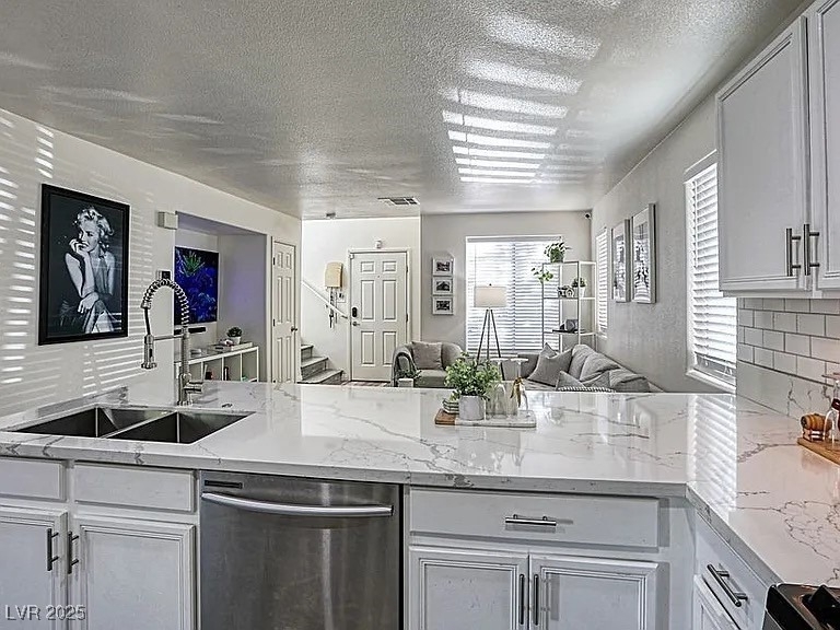 6080 Saint Petersburg Drive - Photo 13