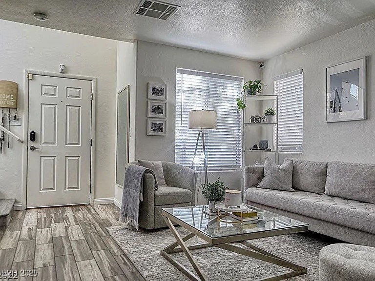 6080 Saint Petersburg Drive - Photo 4