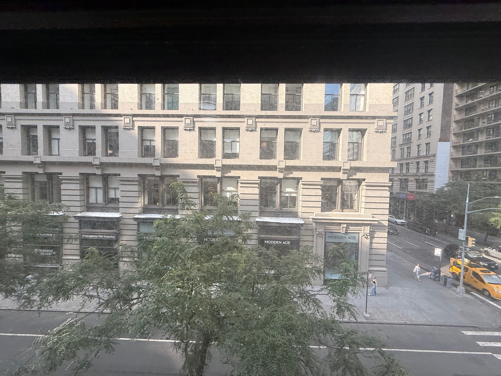 96 5th Avenue - Photo 3
