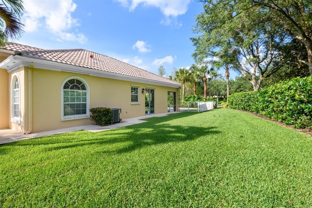 8019 Nevis Place - Photo 2
