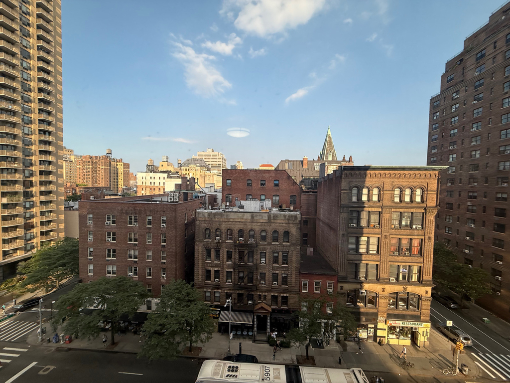 145 East 16th Street - Photo 11