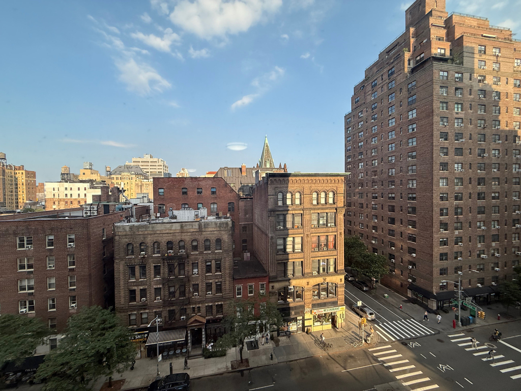 145 East 16th Street - Photo 5