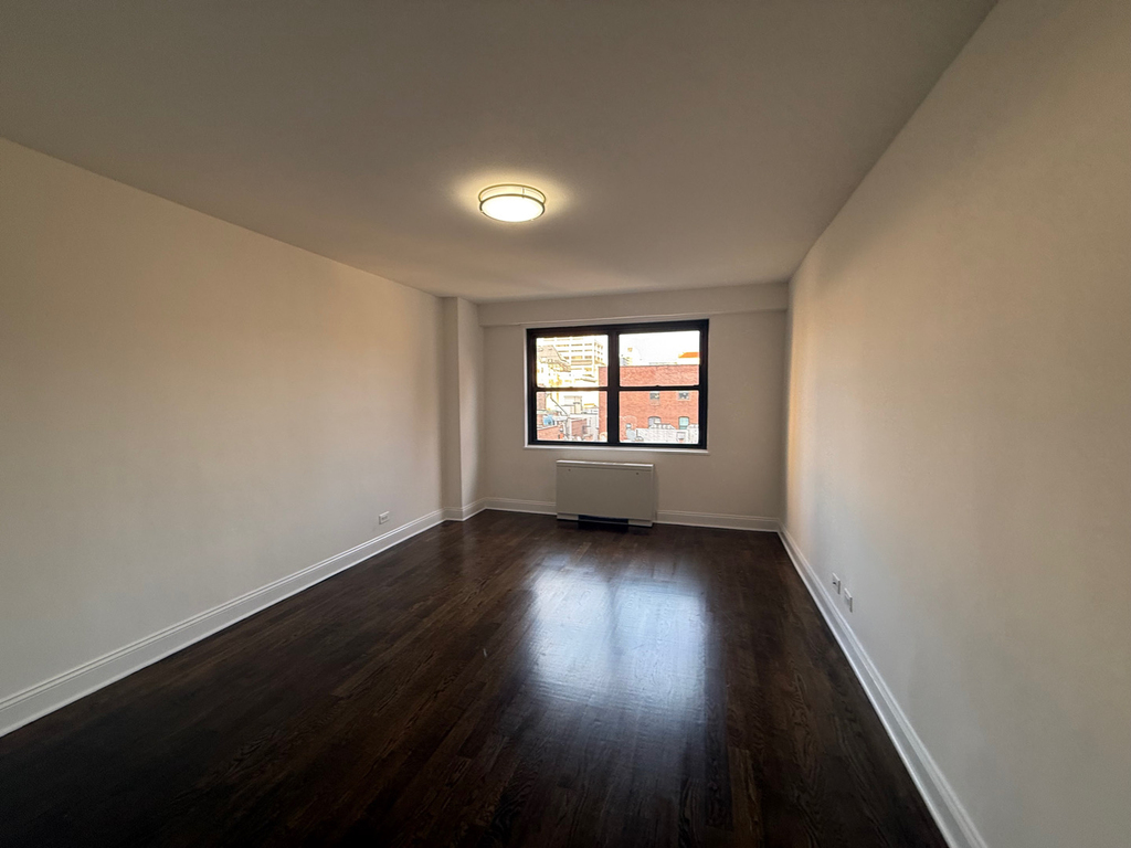 145 East 16th Street - Photo 10