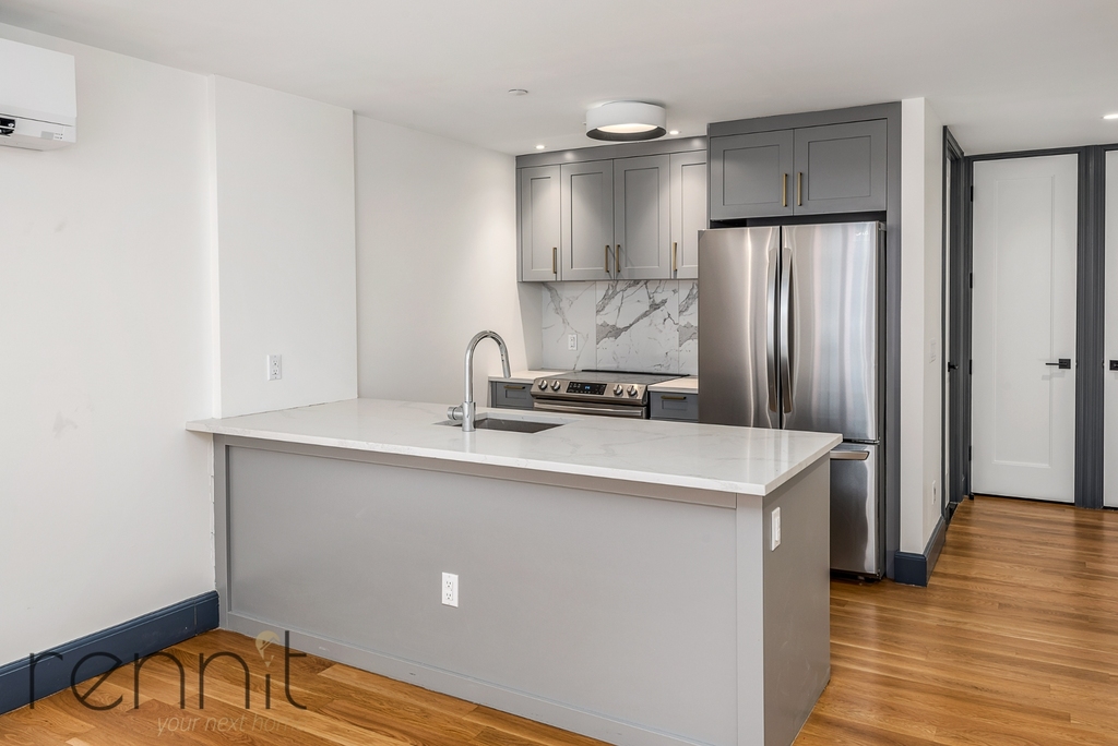 293 Herkimer Street - Photo 2