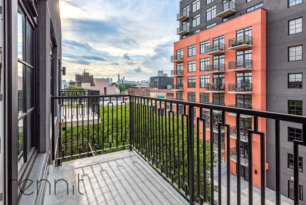 293 Herkimer Street - Photo 1