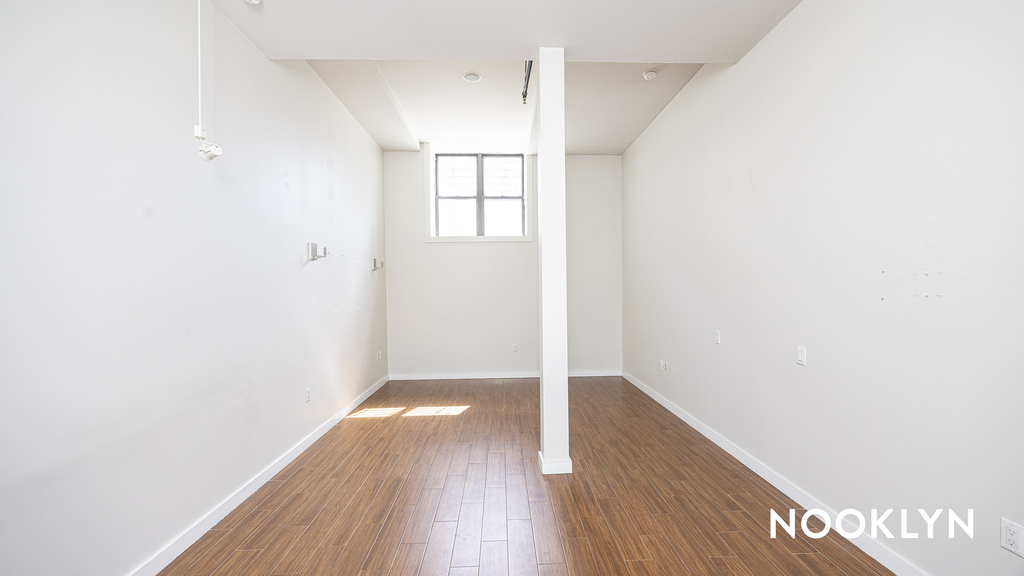 100 Dupont Street - Photo 3