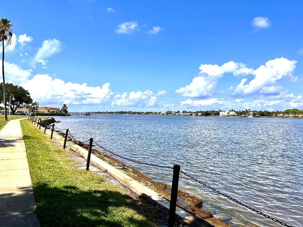 127 Yacht Club Way - Photo 3